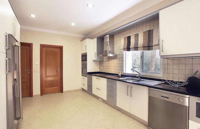Outstanding Villa Very Well Located Near The Beach - Foto 2