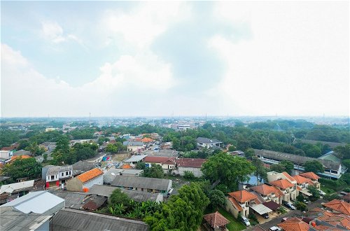 Photo 41 - Homey 2BR Apartment at Paragon Village