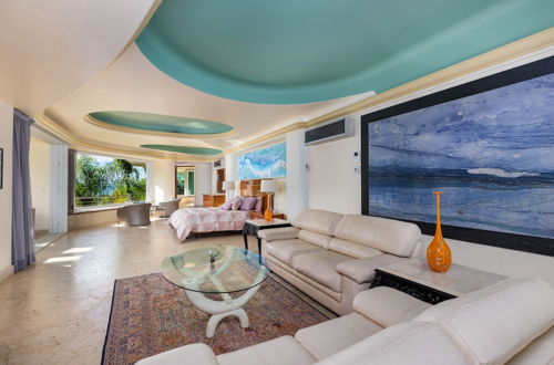 Foto 73 - Fully Staffed, Beach Frontage Luxury Villa