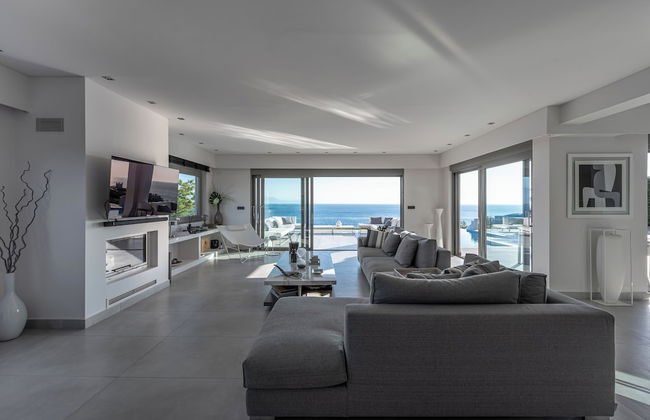 Welcome to Villa Soligia! Beach Front Villa Large Private Pool Amazing Sea View - Foto 12