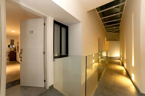 Photo 18 - Beautiful Penthouse for 2 With Private Patio and Common Pool in the Building