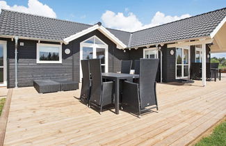 Photo 1 - 10 Person Holiday Home in Vaeggerlose