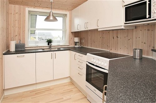 Photo 5 - 6 Person Holiday Home in Hirtshals