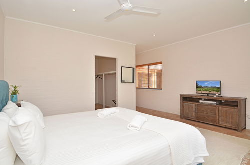 Photo 5 - James Estate Guesthouse