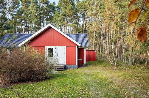 Foto 17 - 6 Person Holiday Home in Aakirkeby