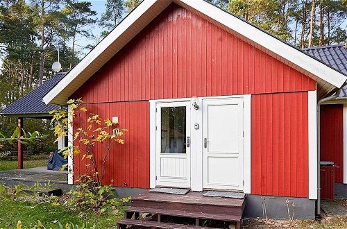 Photo 18 - 6 Person Holiday Home in Aakirkeby