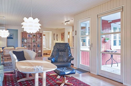 Photo 16 - 6 Person Holiday Home in Aakirkeby