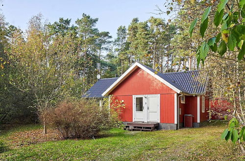 Photo 21 - 6 Person Holiday Home in Aakirkeby