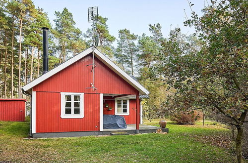 Photo 22 - 6 Person Holiday Home in Aakirkeby