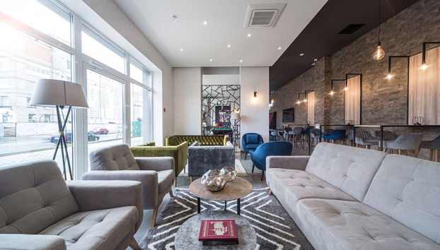 Coin salon dans le hall