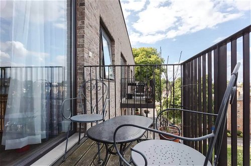 Photo 16 - Serene 1 Bedroom Flat in Clapton With Balcony