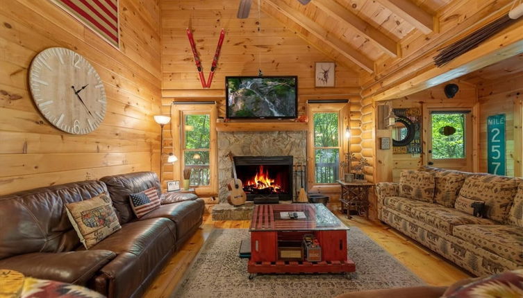 Photo 1 - Dancing Bears Cabin With hot tub Fireplace Creek