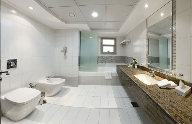 Al Majaz Premiere Hotel Apartment - Photo 11