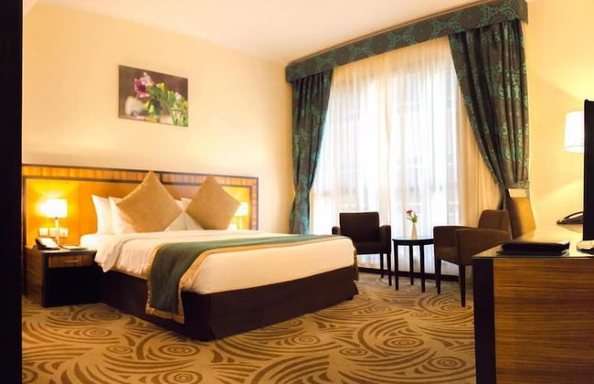 Al Majaz Premiere Hotel Apartment - Photo 3