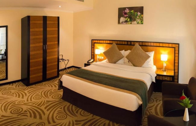 Al Majaz Premiere Hotel Apartment - Photo 9