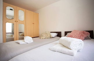 Foto 3 - Cozy 3-bedroom Home in Luton