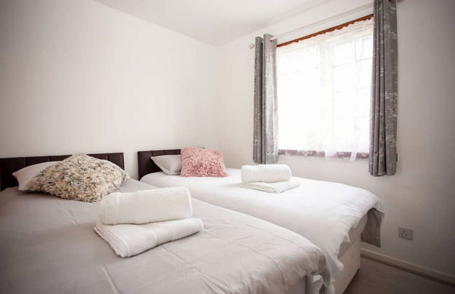 Cozy 3-bedroom Home in Luton - Foto 4