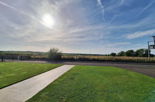 Photo 30 - Cozy Lanarkshire Apartment With a View