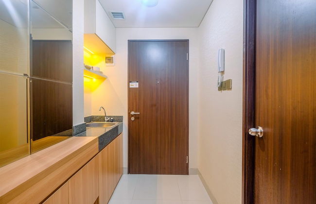 Homey and Stylish Studio Room at Transpark Cibubur Apartment - Foto 9