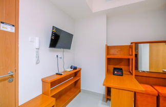 Photo 3 - Comfort 1BR at Evenciio Margonda Apartment