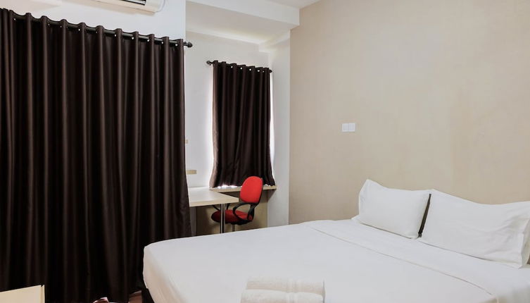 Photo 1 - Best Price Studio Apartment at Tamansari Skylounge