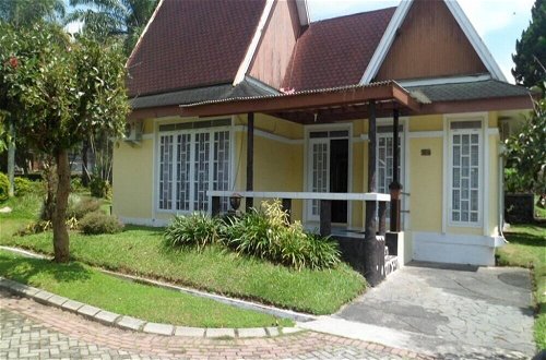 Photo 14 - Villa Kota Bunga Teratai