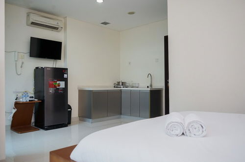 Photo 2 - Comfort And High Floor Studio At Brooklyn Alam Sutera Apartment