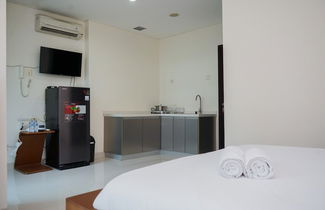 Photo 2 - Comfort And High Floor Studio At Brooklyn Alam Sutera Apartment