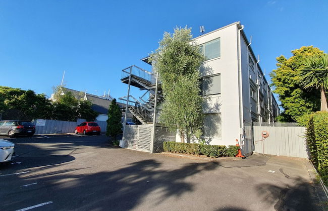 Herne Bay Gem Near Beach - Carpark - Photo 27