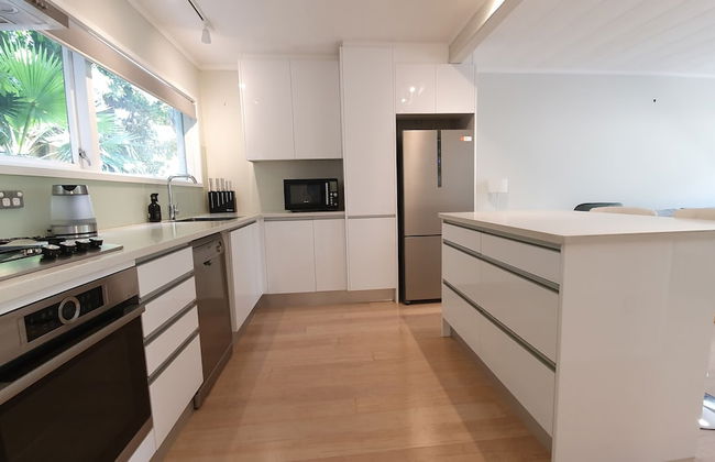 Herne Bay Gem Near Beach - Carpark - Photo 11