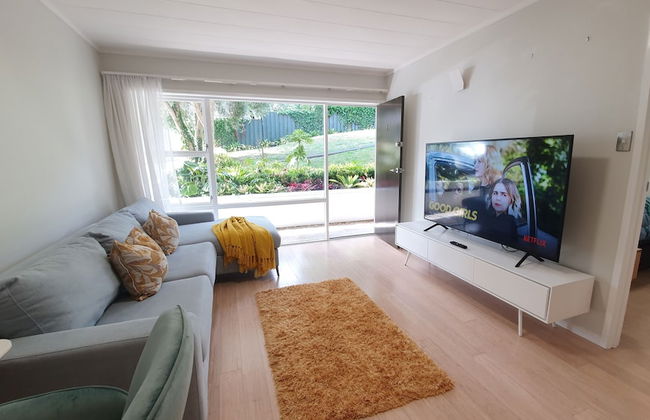 Herne Bay Gem Near Beach - Carpark - Photo 3