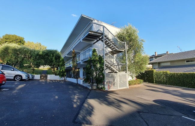 Herne Bay Gem Near Beach - Carpark - Photo 28