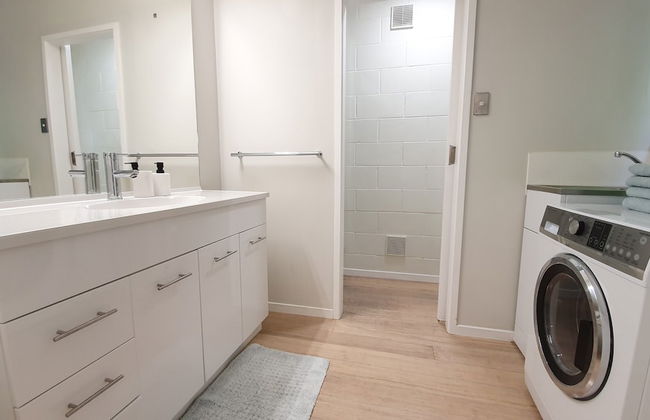 Herne Bay Gem Near Beach - Carpark - Photo 20