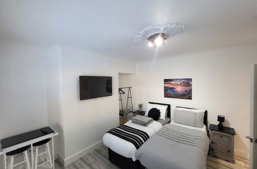 Photo 14 - Top Luxury 2 bed Apartment - London