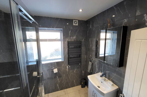 Photo 25 - Top Luxury 2 bed Apartment - London