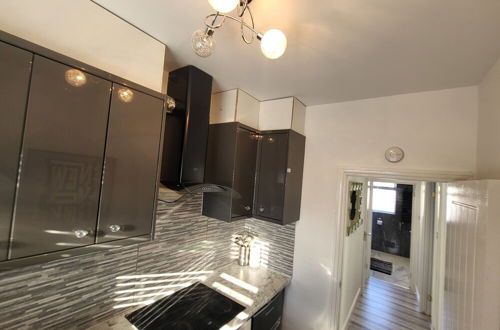 Photo 17 - Top Luxury 2 bed Apartment - London