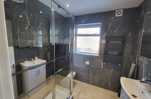 Photo 29 - Top Luxury 2 bed Apartment - London