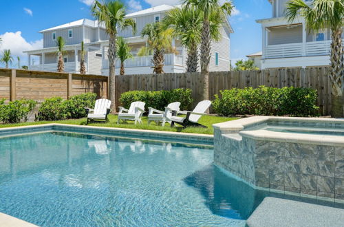 Foto 44 - Aquamarine by Avantstay 7BR w/ Pool, Hot Tub, Outdoor Dining, BBQ & Near Beach