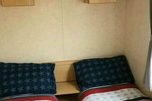 Photo 4 - Captivating Three Bedroom Caravan tv in Each Room