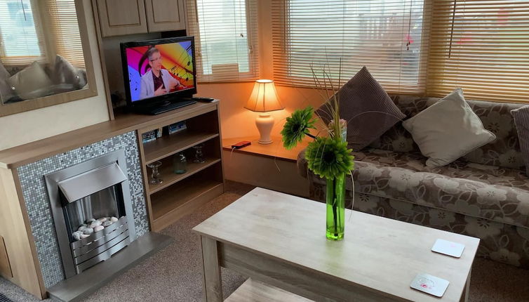 Photo 1 - Captivating Three Bedroom Caravan tv in Each Room