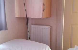 Foto 2 - Captivating Three Bedroom Caravan tv in Each Room