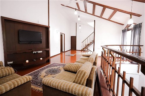 Photo 25 - Stylish 5 Bedroom Villa With Private Pool