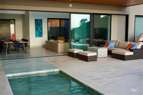 Foto 37 - Playa Flamingo Beautiful new 5-br Oceanview Villa - Luxury Casa de Iluminacion