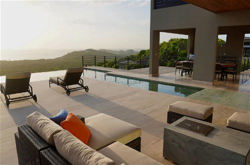 Photo 56 - Playa Flamingo Beautiful new 5-br Oceanview Villa - Luxury Casa de Iluminacion