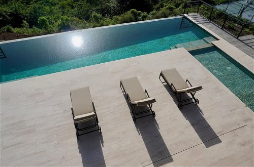 Photo 36 - Playa Flamingo Beautiful new 5-br Oceanview Villa - Luxury Casa de Iluminacion