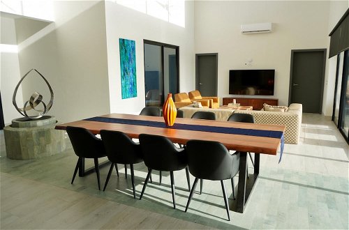 Foto 11 - Playa Flamingo Beautiful new 5-br Oceanview Villa - Luxury Casa de Iluminacion