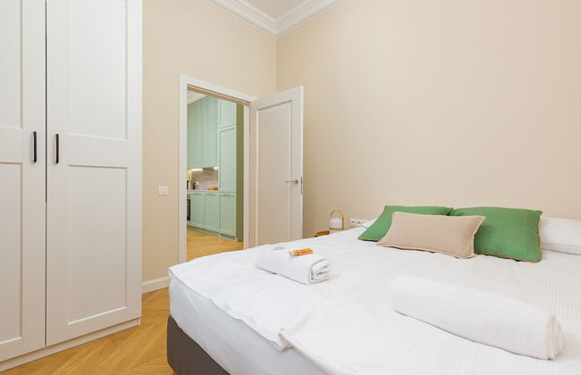 Apartment Warsaw Targowa by Renters - Photo 2