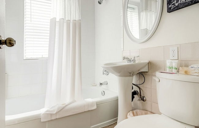 Rosellen Suites At Stanley Park - Foto 73