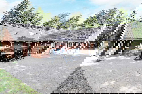 Foto 1 - 12 Person Holiday Home in Rodby-by Traum