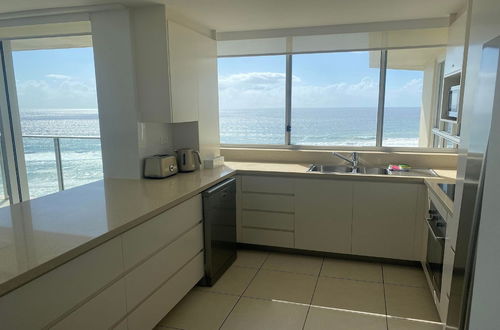 Foto 42 - Hi Surf Beachfront Resort Apartments